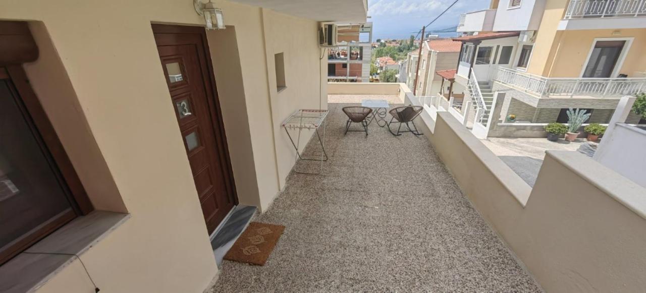Theasis 3 Apartamento Néos Marmarás Exterior foto